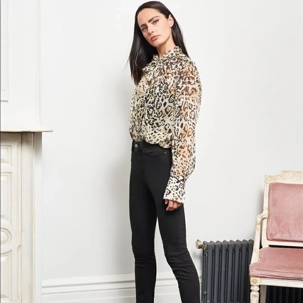 La Ligne ferociously stylish